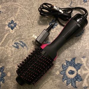 Revlon Salon One-Step Hair Dryer and Volumizer Hot Air Brush